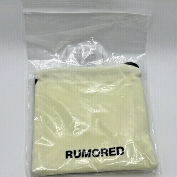 NIb $68 Rumored Piece of my Heart Studs -Gold - Picture 5 of 7